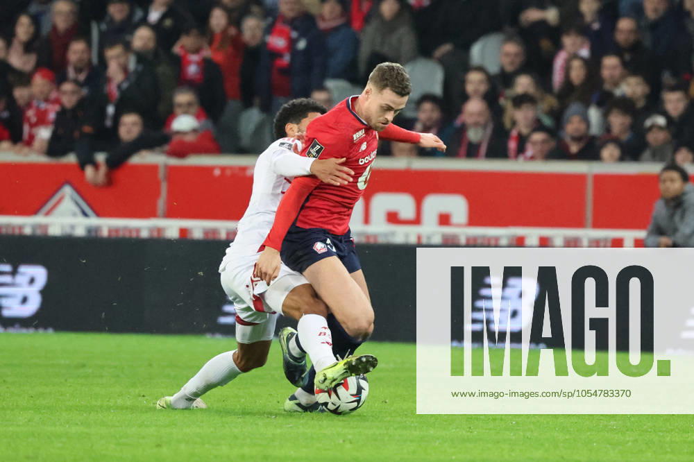 Gabriel GUDMUNDSSON (LOSC Lille) lors du match LOSC Lille vs Stade Brestois 29, Ligue 1, Decathlon Arena stade Pierre Mauroy, le 6 dà cembre 2024