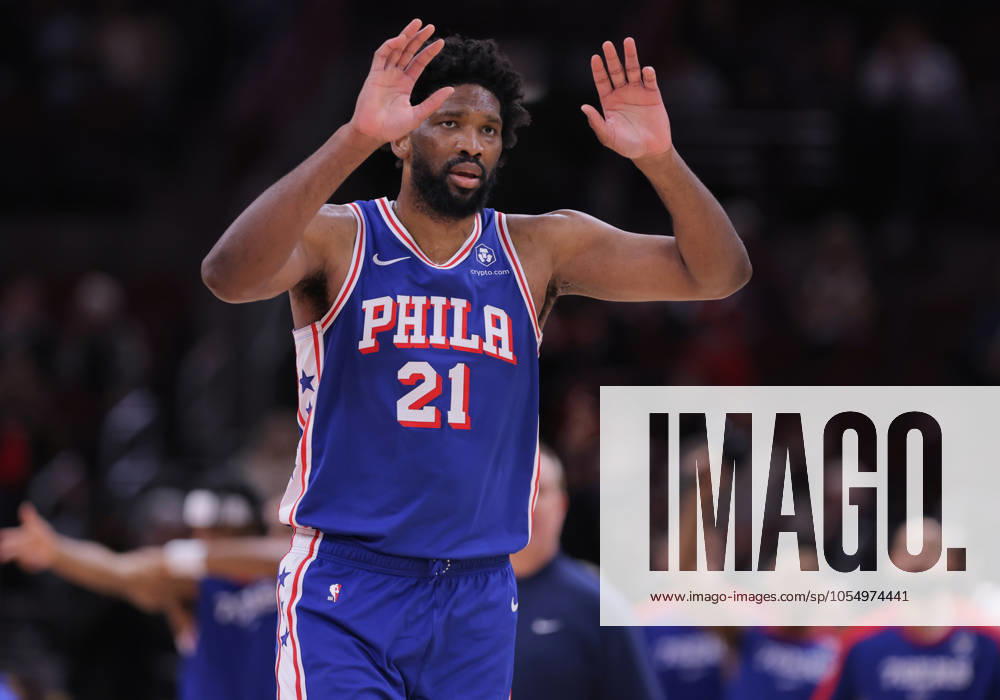CHICAGO, IL - DECEMBER 08: Joel Embiid 21 of the Philadelphia 76ers reacts after a play during the second half against the Chicago Bulls on December 8, 2024 at the United Center in Chicago, Illinois. (Photo by Melissa Tamez Icon Sportswire) NBA, Basketball Herren, USA DEC 08 76ers at Bulls Icon24120896