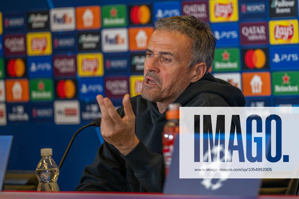 SOCCER - UEFA CL, RBS vs PSG SALZBURG,AUSTRIA,09.DEC.24 - SOCCER - UEFA Champions League, Red Bull Salzburg vs Paris Saint German, preview, press conference, PK, Pressekonferenz PSG. Image shows head coach Luis Enrique (PSG). GEPAxpictures xWolfgangxKofler