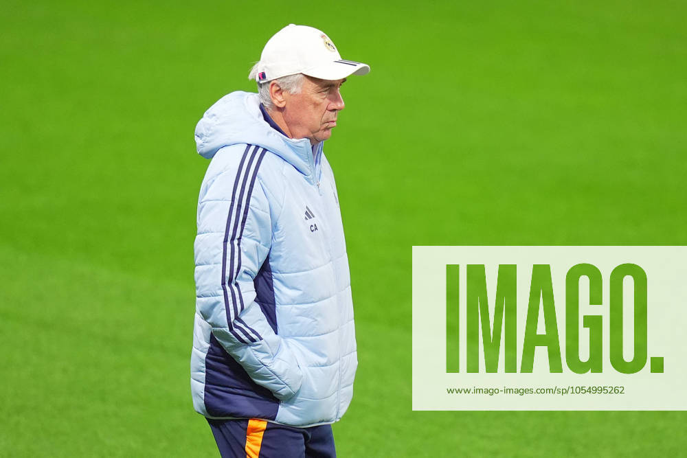 Real Madrid s head coach Carlo Ancelotti during the training session the day before the Uefa Champions League soccer match between Atalanta and Real Madrid a at the Gewiss Stadium in Bergamo, north Italy - Monday , December 9 , 2024. - Soccer .