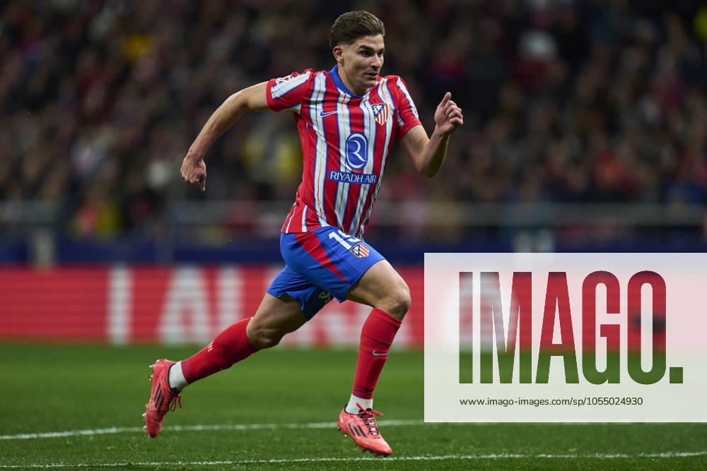ESP: Atletico de Madrid v Sevilla FC. La Liga EA Sports. Date 16 Julian Alvarez of Atletico de Madrid during the La Liga EA Sports match between Atletico de Madrid and Sevilla FC played at Riyadh Air Metropolitano Stadium on December 8, 2024 in Madrid, Spain. kpng