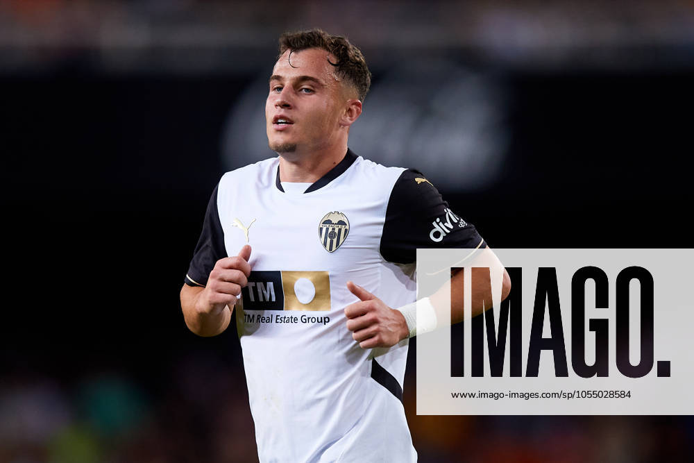 Valencia CF v Rayo Vallecano - La Liga EA Sports German Valera of Valencia CF looks on during the LaLiga EA Sports match between Valencia CF and Rayo Vallecano at Mestalla stadium in Valencia, Spain, on December 7, 2024. Valencia Spain