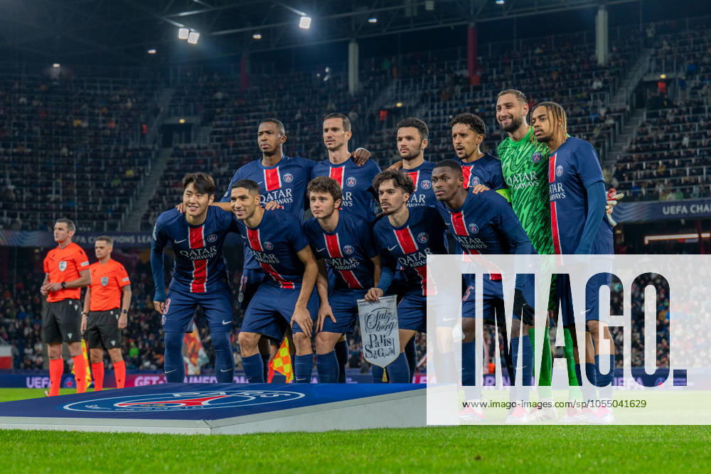 SOCCER - UEFA CL, RBS vs PSG SALZBURG,AUSTRIA,10.DEC.24 - SOCCER - UEFA Champions League, Red Bull Salzburg vs Paris Saint German. Image shows the team of PSG. GEPAxpictures xWolfgangxKofler