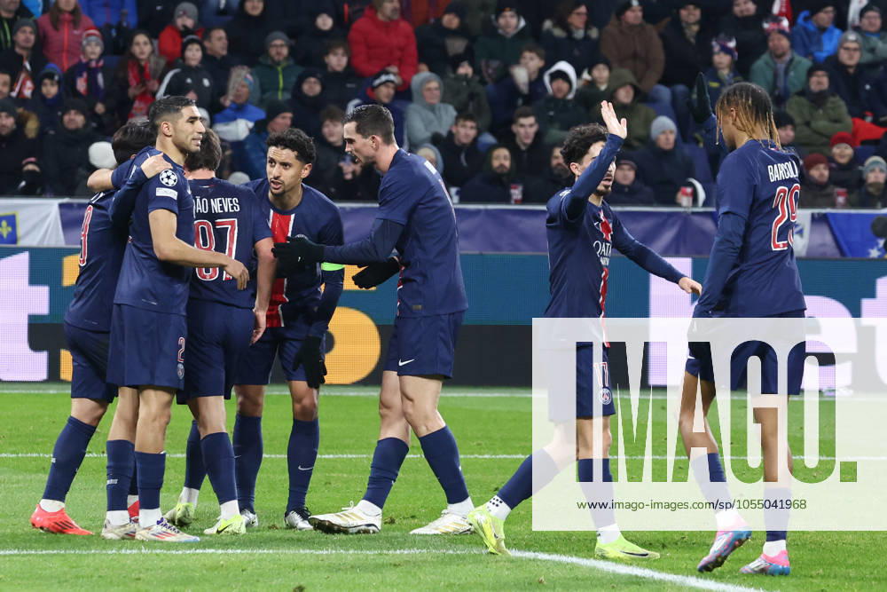 SOCCER - UEFA CL, RBS vs PSG SALZBURG,AUSTRIA,10.DEC.24 - SOCCER - UEFA Champions League, Red Bull Salzburg vs Paris Saint German. Image shows the rejoicing of scorer Goncalo Ramos (PSG) with his teammates. GEPAxpictures Geieregger