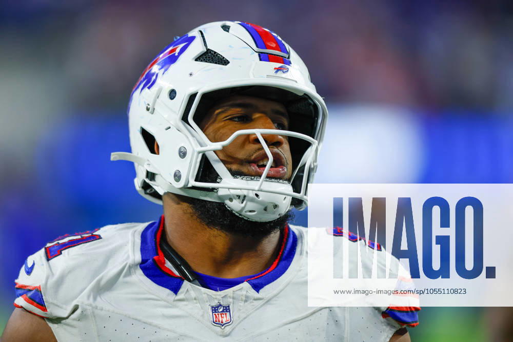 INGLEWOOD, CA - DECEMBER 08: Buffalo Bills defensive tackle Ed Oliver (91) walks off of the field after an NFL, American Football Herren, USA game between the Buffalo Bills and Los Angeles Rams on December 8, 2024, at SoFi Stadium in Inglewood, CA. (Photo by Jordon Kelly Icon Sportswire) NFL: DEC 08 Bills at Rams Icon2412083345