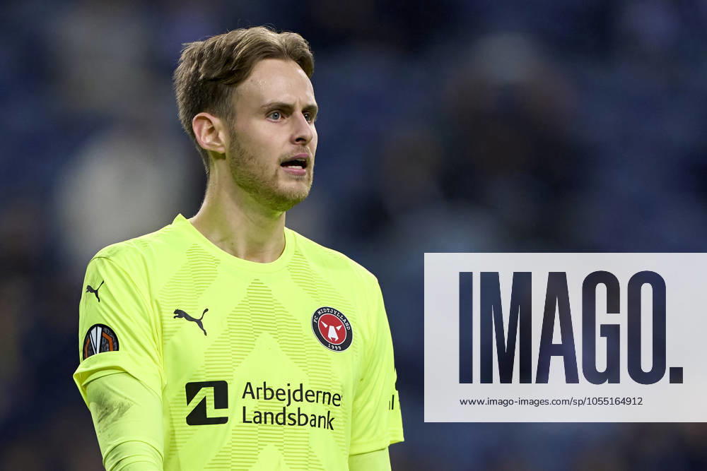 FC Porto v FC Midtjylland - UEFA Europa League 2024 25 League Phase MD6 Elias Olafsson of FC Midtjylland reacts during the UEFA Europa League match between FC Porto and FC Midtjylland at Estadio Do Dragao in Porto, Portugal, on December 12, 2024. Porto, Portugal Porto Portugal