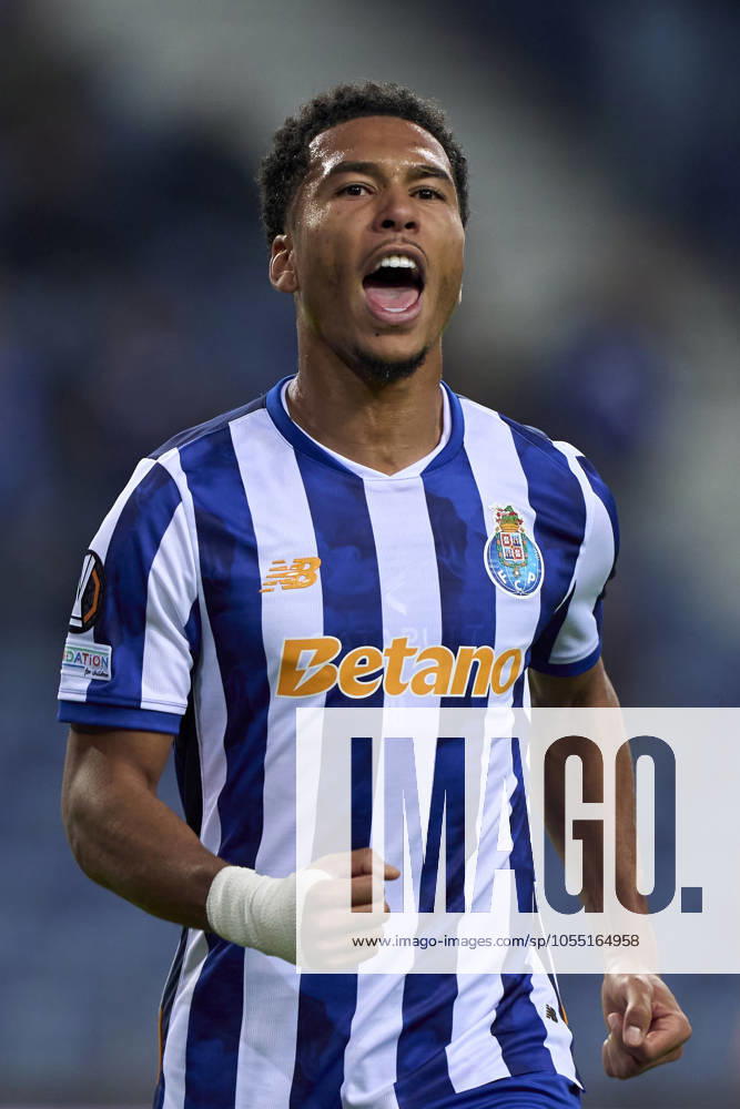FC Porto v FC Midtjylland - UEFA Europa League 2024 25 League Phase MD6 Danny Namaso Edi-Mesumbe Loader of FC Porto celebrates after scoring his team s first goal during the UEFA Europa League match between FC Porto and FC Midtjylland at Estadio Do Dragao in Porto, Portugal, on December 12, 2024. Porto, Portugal Porto Portugal