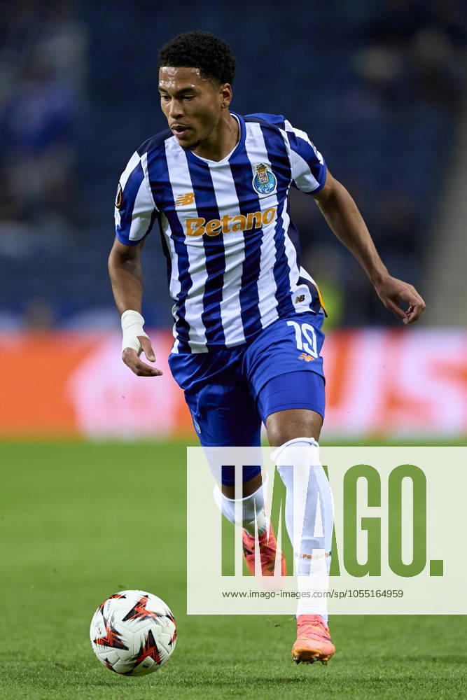 FC Porto v FC Midtjylland - UEFA Europa League 2024 25 League Phase MD6 Danny Namaso Edi-Mesumbe Loader of FC Porto is in action during the UEFA Europa League match between FC Porto and FC Midtjylland at Estadio Do Dragao in Porto, Portugal, on December 12, 2024. Porto, Portugal Porto Portugal