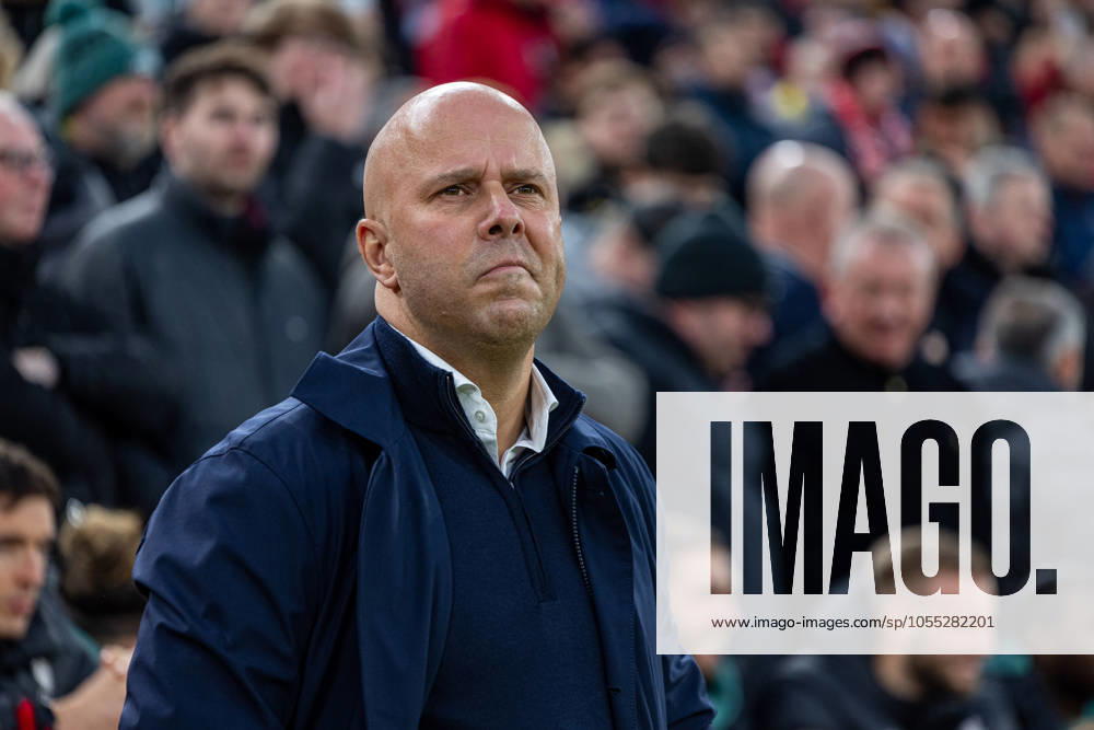 Football - FA Premier League - Liverpool FC v Fulham FC LIVERPOOL, ENGLAND - Saturday, December 14, 2024: Liverpool s head coach Arne Slot before the FA Premier League match between Liverpool FC and Fulham FC at Anfield. (Photo by David Rawcliffe Propaganda) LIVERPOOL Anfield MERSEYSIDE ENGLAND