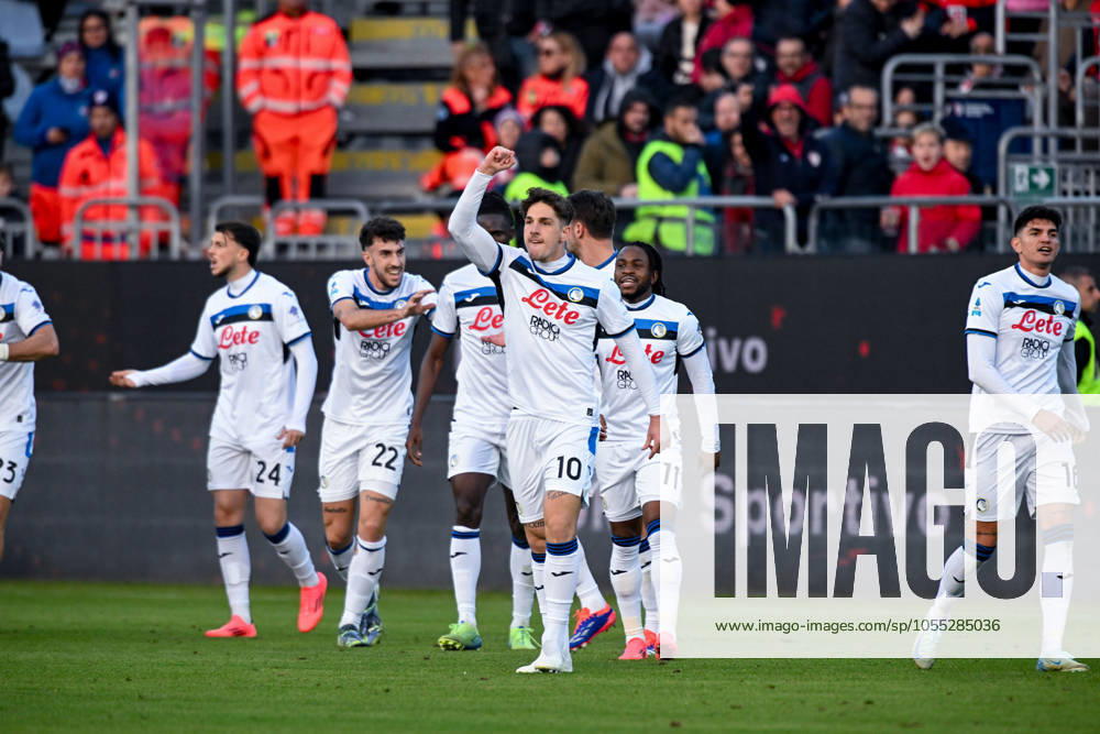 Atalanta s streaker Nicol& xf2; Zaniolo celebrates after scoring the goal for 0-1 during the Serie A soccer match between Cagliari Calcio and Atalanta at the Unipol Domus in Cagliari, Sardinia - Friday, 14 December 2024. - Soccer