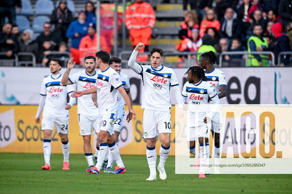 Atalanta s streaker Nicol& xf2; Zaniolo celebrates after scoring the goal for 0-1 during the Serie A soccer match between Cagliari Calcio and Atalanta at the Unipol Domus in Cagliari, Sardinia - Friday, 14 December 2024. - Soccer