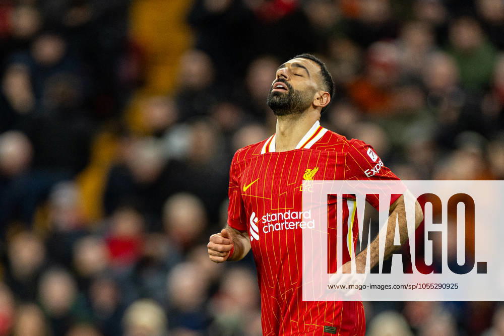 Football - FA Premier League - Liverpool FC v Fulham FC LIVERPOOL, ENGLAND - Saturday, December 14, 2024: Liverpool s Mohamed Salah reacts after missing a chance during the FA Premier League match between Liverpool FC and Fulham FC at Anfield. (Photo by David Rawcliffe Propaganda) LIVERPOOL Anfield MERSEYSIDE ENGLAND