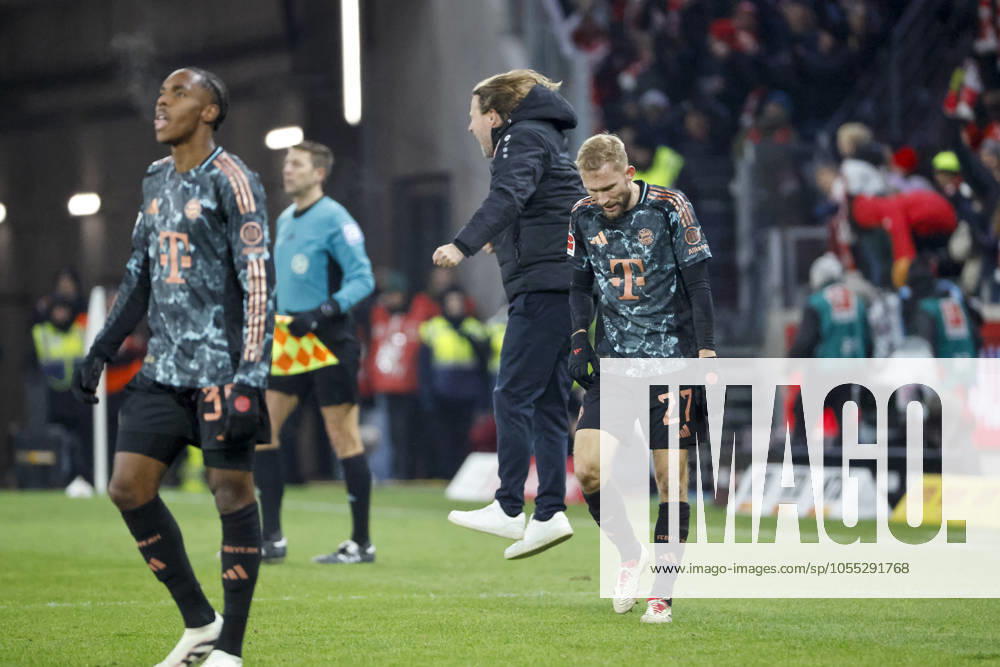 Bo Henriksen 1 FSV Mainz, Coach at the final whistle , Football, 1 Bundesliga, Matchday 14, 2024 2025, 1 FSV Mainz vs Bayern Munich, 14 12 2024, Mewa Arena, Mainz, Germany DFL REGULATIONS PROHIBIT ANY USE OF PHOTOGRAPHS AS IMAGE SEQUENCES AND OR QUASI VIDEO Mainz Mewa Arena Rheinland Pfalz Germany