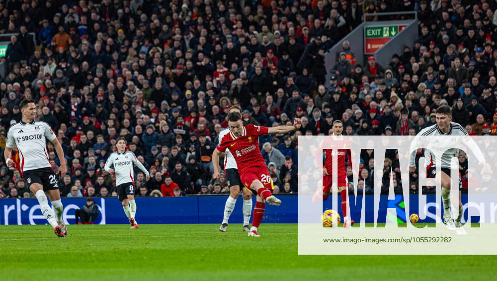 Football - FA Premier League - Liverpool FC v Fulham FC LIVERPOOL, ENGLAND - Saturday, December 14, 2024: Liverpool s Diogo Jota scores hi sside s second equalising goal during the FA Premier League match between Liverpool FC and Fulham FC at Anfield. (Photo by David Rawcliffe Propaganda) LIVERPOOL Anfield MERSEYSIDE ENGLAND