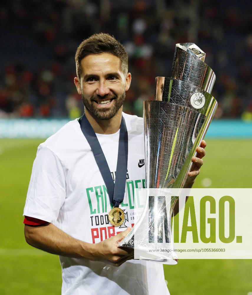 Portugal v Netherlands - Nations League - Final - Estadio do Dragao June 9, 2019 - Porto, United Kingdom - Portugal s Joao Moutinho celebrates with the trophy during the UEFA Nations League match at the Dragon Stadium, Porto. Picture date: 9th June 2019. Picture credit should read: David Klein Sportimage Porto United Kingdom