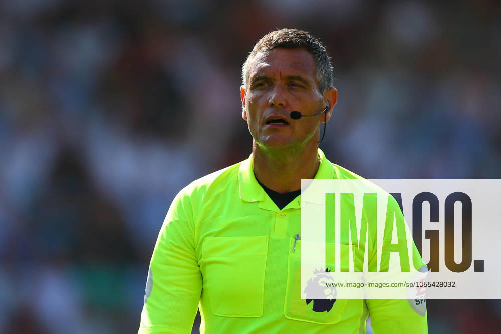 Bournemouth v Manchester City - Premier League - Vitality Stadium August 25, 2019, Bournemouth, United Kingdom: Referee Andre Marriner during the Premier League match at the Vitality Stadium, Bournemouth. Picture date: 25th August 2019. Picture credit should read: Craig Mercer Sportimage Bournemouth United Kingdom