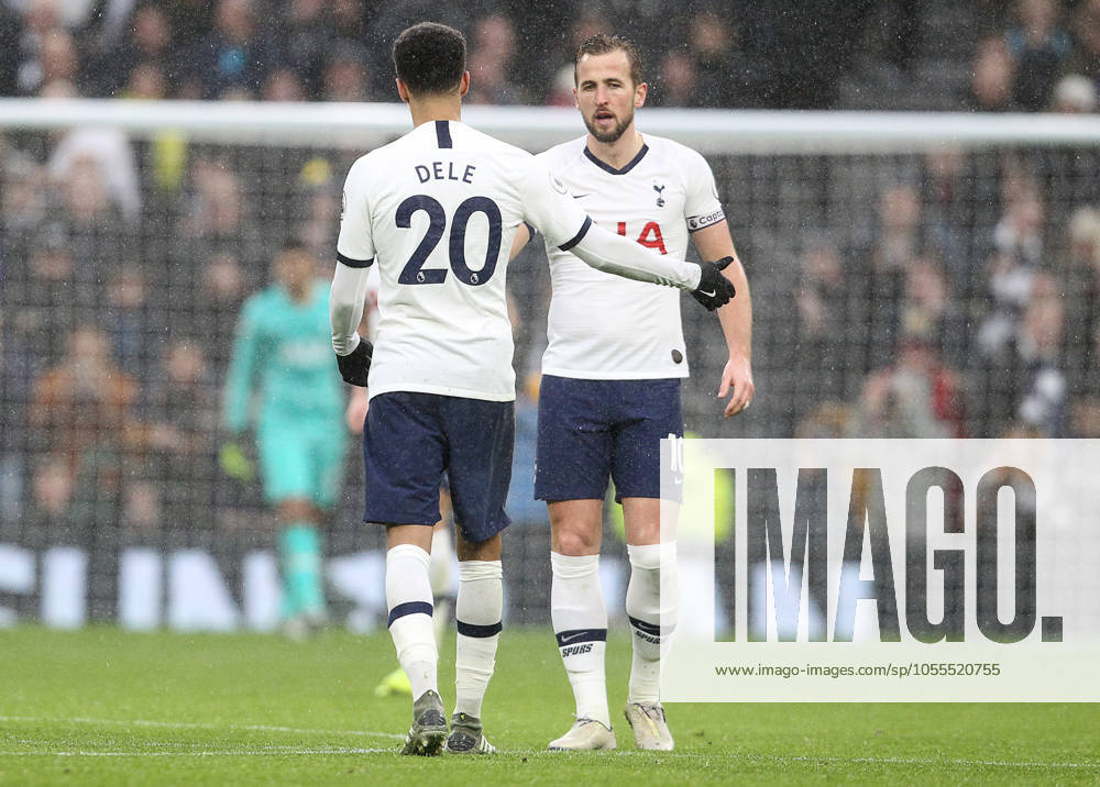 Tottenham Hotspur v Brighton and Hove Albion - Premier League - Tottenham Hotspur Stadium December 26, 2019, London, United Kingdom: Tottenhams Harry Kane celebrates with Dele Alli after scoring to make it 1-1 during the Premier League match at the Tottenham Hotspur Stadium, London. Picture date: 26th December 2019. Picture credit should read: Paul Terry Sportimage London United Kingdom