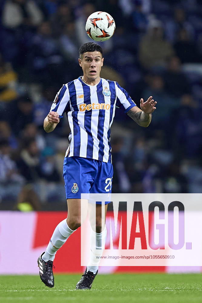 FC Porto v FC Midtjylland - UEFA Europa League 2024 25 League Phase MD6 Nehuen Perez of FC Porto heads the ball during the UEFA Europa League match between FC Porto and FC Midtjylland at Estadio Do Dragao in Porto, Portugal, on December 12, 2024. Porto, Portugal Portugal