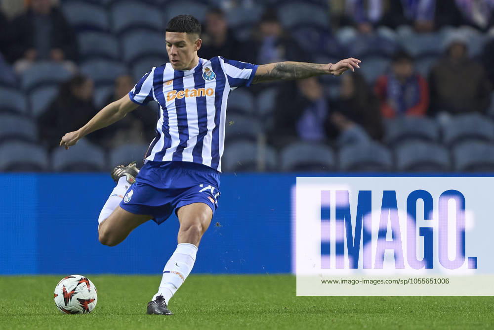 FC Porto v FC Midtjylland - UEFA Europa League 2024 25 League Phase MD6 Nehuen Perez of FC Porto plays during the UEFA Europa League match between FC Porto and FC Midtjylland at Estadio Do Dragao in Porto, Portugal, on December 12, 2024. Porto, Portugal Portugal