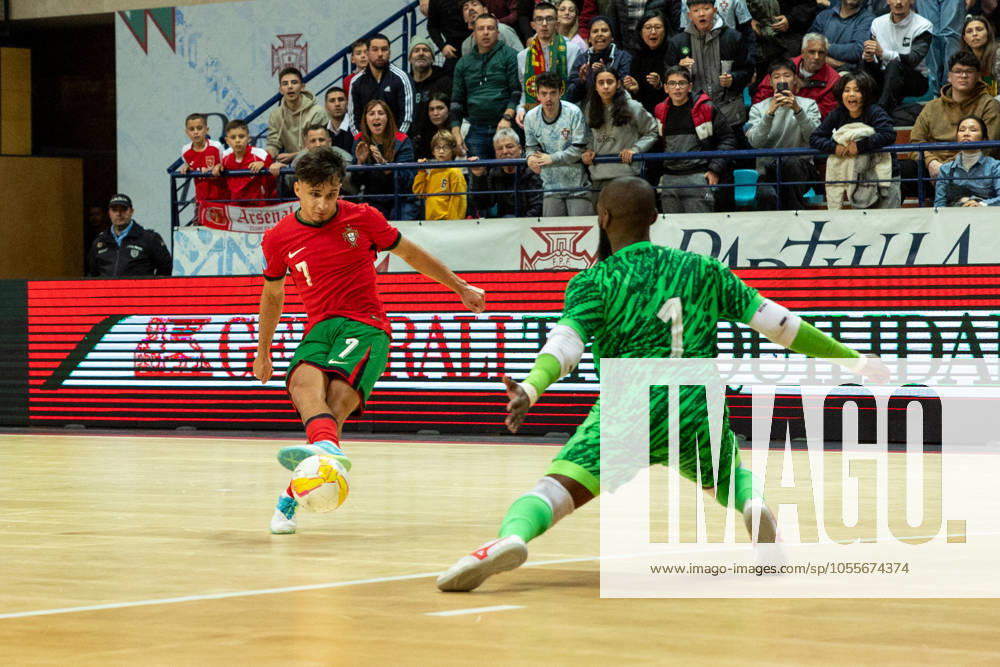 LUCIO JR player from Portugal seen on action during the UEFA Futsal Euro 2026 Qualifying match between Portugal and Netherlands at Pavilhao Municipal da Povoa de Varzim 18, 2024 in Povoa de Varzim, Portugal. Final Score Portugal 4 - 2 Netherlands Povoa De Varzim Portugal - ZUMAl192 20241218_zsp_l192_014