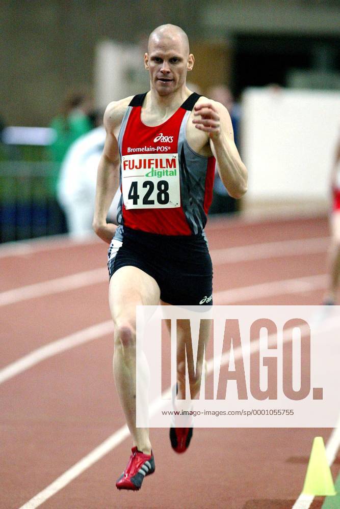 Simon Kirch (SV Saar 05 Saarbrücken Deutschland) Leichtathletik LM Herren Deutsche Hallenmeisterschaft 2004, Meisterschaft, DM, Landesmeisterschaft, Halle, Indoor, Vdig Einzelbild Dortmund Dynamik,