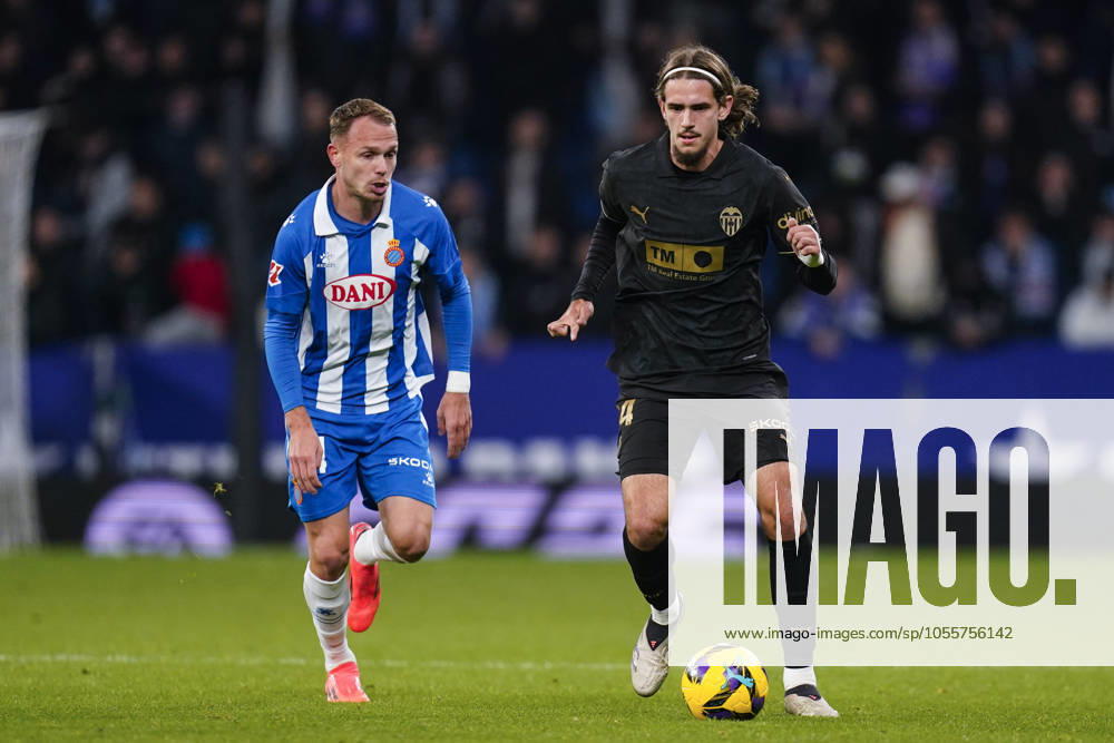 ESP: RCD Espanyol v Valencia CF. La Liga EA Sports. Date 13 Yarek Gasiorowski of Valencia CF during the La Liga EA Sports match between RCD Espanyol and Valencia CF played at RCDE Stadium on December 18, 2024 in Barcelona, Spain. kpng