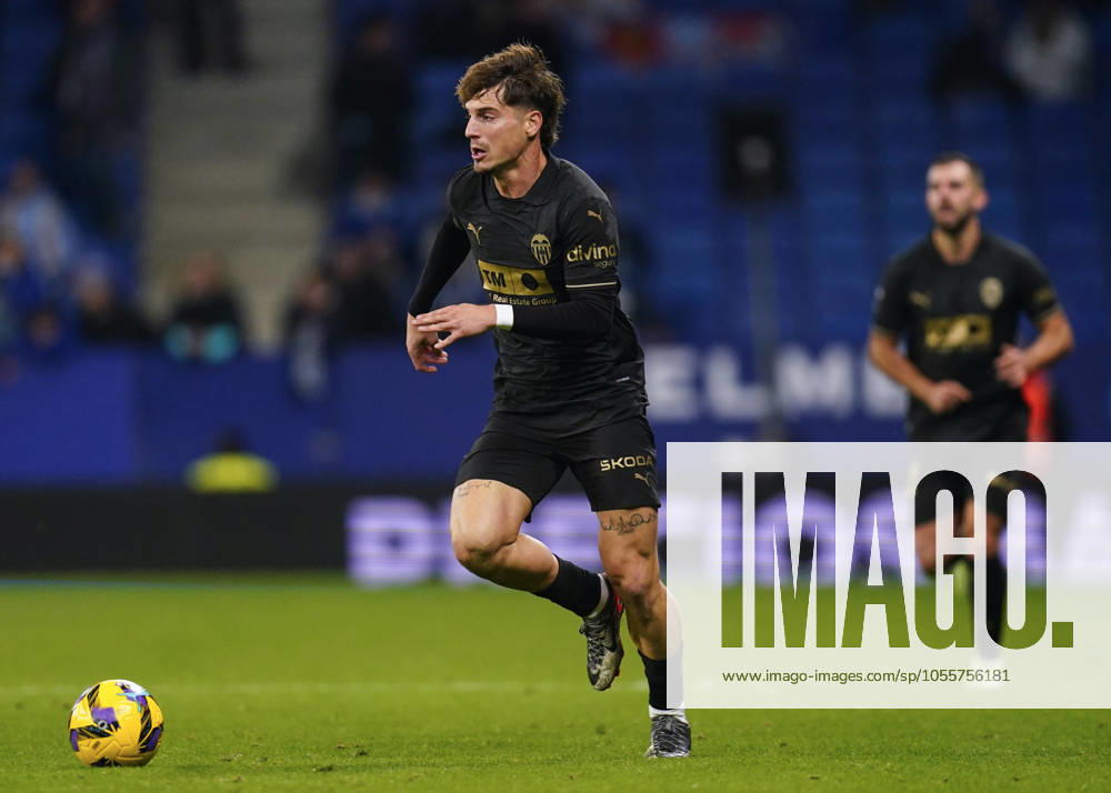 ESP: RCD Espanyol v Valencia CF. La Liga EA Sports. Date 13 Sergi Canos of Valencia CF during the La Liga EA Sports match between RCD Espanyol and Valencia CF played at RCDE Stadium on December 18, 2024 in Barcelona, Spain. kpng