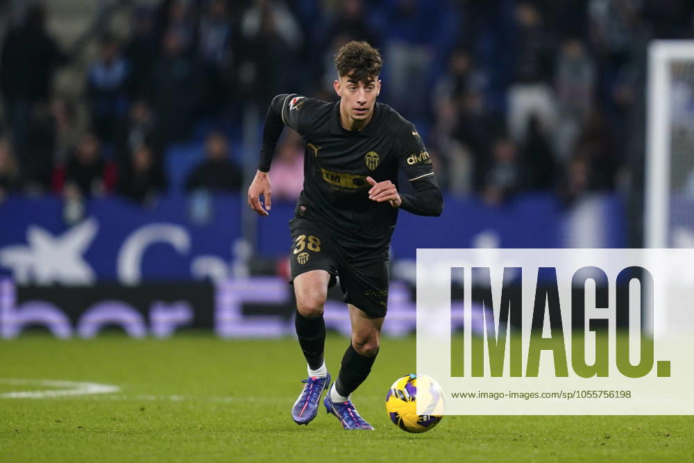 ESP: RCD Espanyol v Valencia CF. La Liga EA Sports. Date 13 Iker Cordoba of Valencia FC during the La Liga EA Sports match between RCD Espanyol and Valencia CF played at RCDE Stadium on December 18, 2024 in Barcelona, Spain. kpng