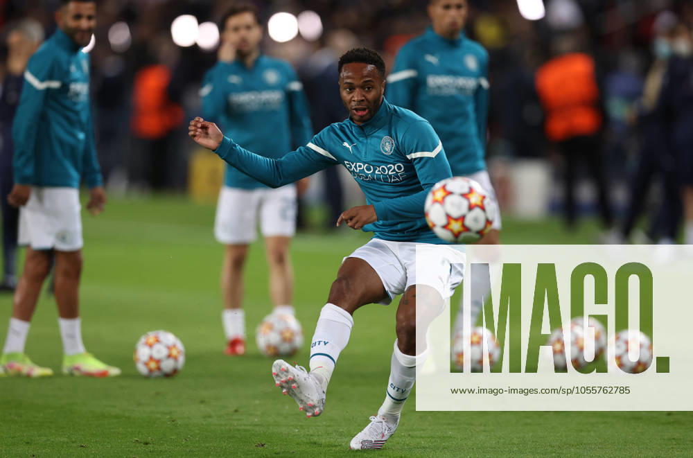 Paris Saint Germain v Manchester City - UEFA Champions League - Group A - Le Parc des Princes September 28, 2021, Paris, United Kingdom: Paris, France, 28th September 2021. Raheem Sterling of Manchester City warms up ahead of the UEFA Champions League match at Le Parc des Princes, Paris. Picture credit should read: David Klein Sportimage Paris United Kingdom