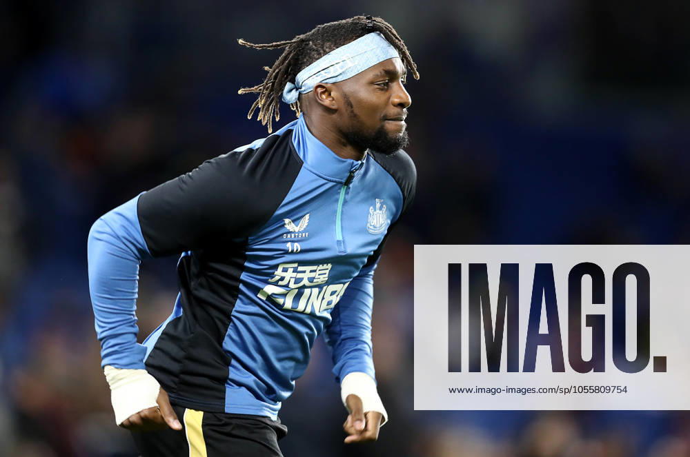 Brighton and Hove Albion v Newcastle United - Premier League - AMEX Stadium November 6, 2021, Brighton and Hove, United Kingdom: Brighton and Hove, England, 6th November 2021. Allan Saint-Maximin of Newcastle United warms up ahead of the Premier League match at the AMEX Stadium, Brighton and Hove. Picture credit should read: Paul Terry Sportimage Brighton and Hove United Kingdom