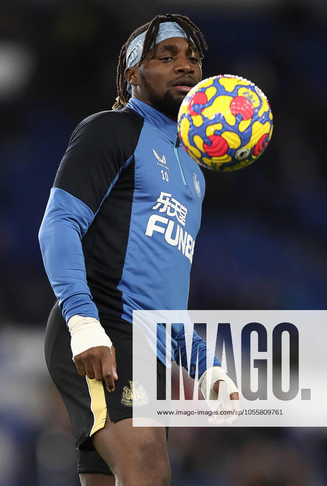 Brighton and Hove Albion v Newcastle United - Premier League - AMEX Stadium November 6, 2021, Brighton and Hove, United Kingdom: Brighton and Hove, England, 6th November 2021. Allan Saint-Maximin of Newcastle United warms up ahead of the Premier League match at the AMEX Stadium, Brighton and Hove. Picture credit should read: Paul Terry Sportimage Brighton and Hove United Kingdom