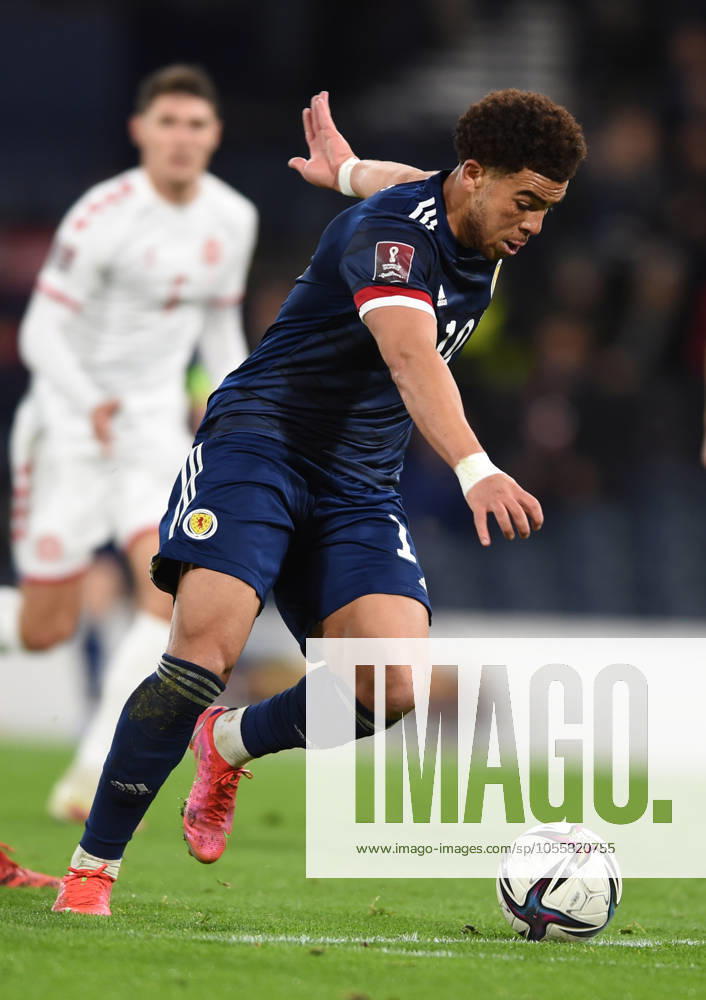 Scotland v Denmark - FIFA World Cup, WM, Weltmeisterschaft, Fussball qualifying - European - Hampden Park November 15, 2021, Glasgow, United Kingdom: Glasgow, Scotland, 15th November 2021. Che Adams of Scotland during the FIFA World Cup qualifiers match at Hampden Park, Glasgow. Picture credit should read: Neil Hanna Sportimage Glasgow United Kingdom