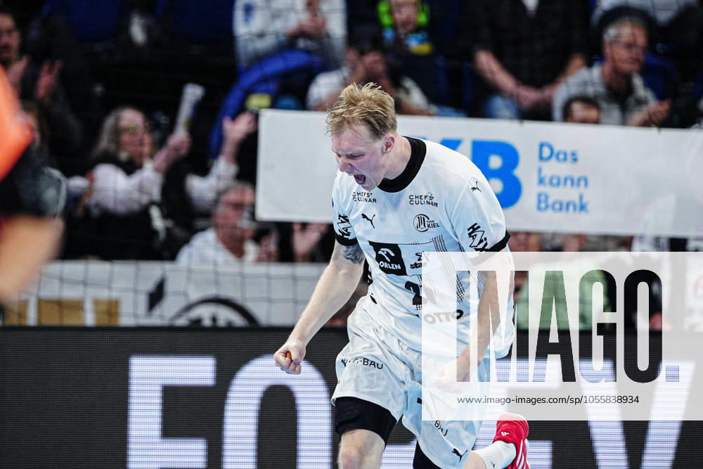 Goal celebration Eric Johansson THW Kiel, 21 GER, THW Kiel vs VfL Gummersbach, Handball, DHB Pokal, Quarter-final, Season 2024 2025, 19 12 2024 GER, THW Kiel vs VfL Gummersbach, Handball, DHB Pokal, Quarter-final, Season 2024 2025, 19 12 2024 Kiel