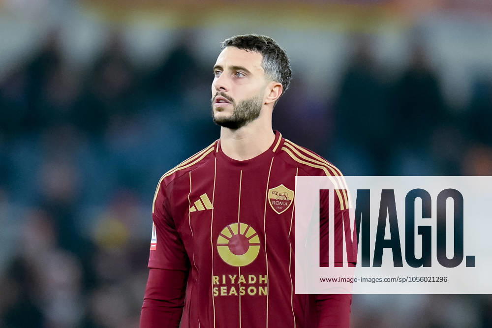 AS Roma v UC Sampdoria - Coppa Italia Mario Hermoso of AS Roma looks on during the Coppa Italia match between AS Roma and UC Sampdoria at Stadio Olimpico on December 18, 2024 in Rome, Italy. Rome Stadio Olimpico Rome Italy