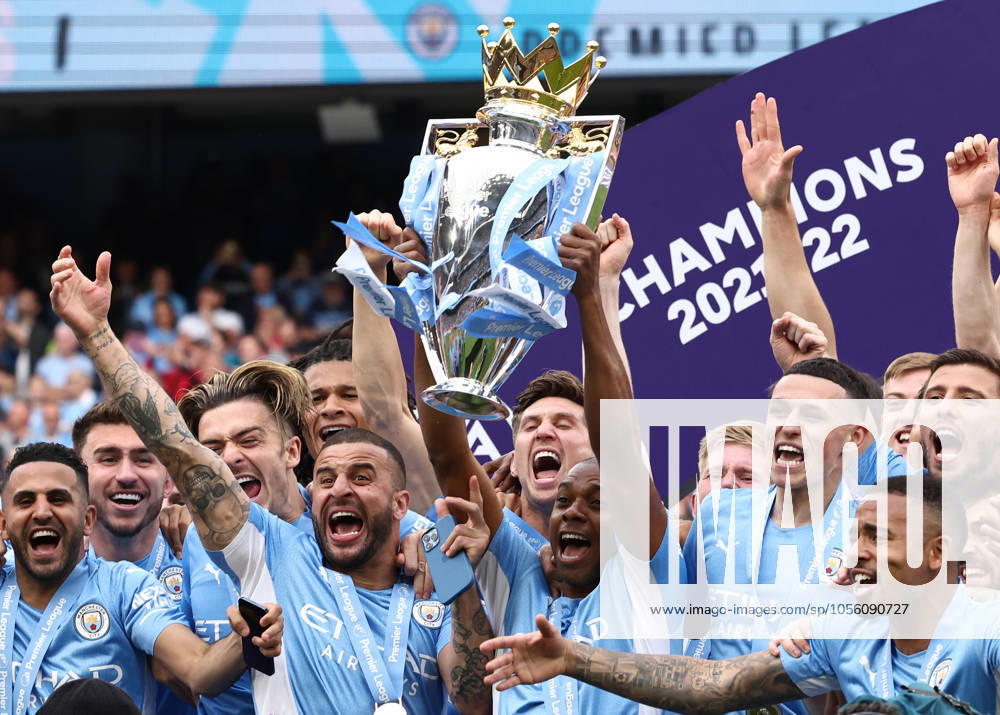 Manchester City v Aston Villa - Premier League - Etihad Stadium May 22, 2022, Manchester, United Kingdom: Manchester, England, 22nd May 2022. Fernandinho of Manchester City lifts the Premier league trophy after the Premier League match at the Etihad Stadium, Manchester. Manchester United Kingdom