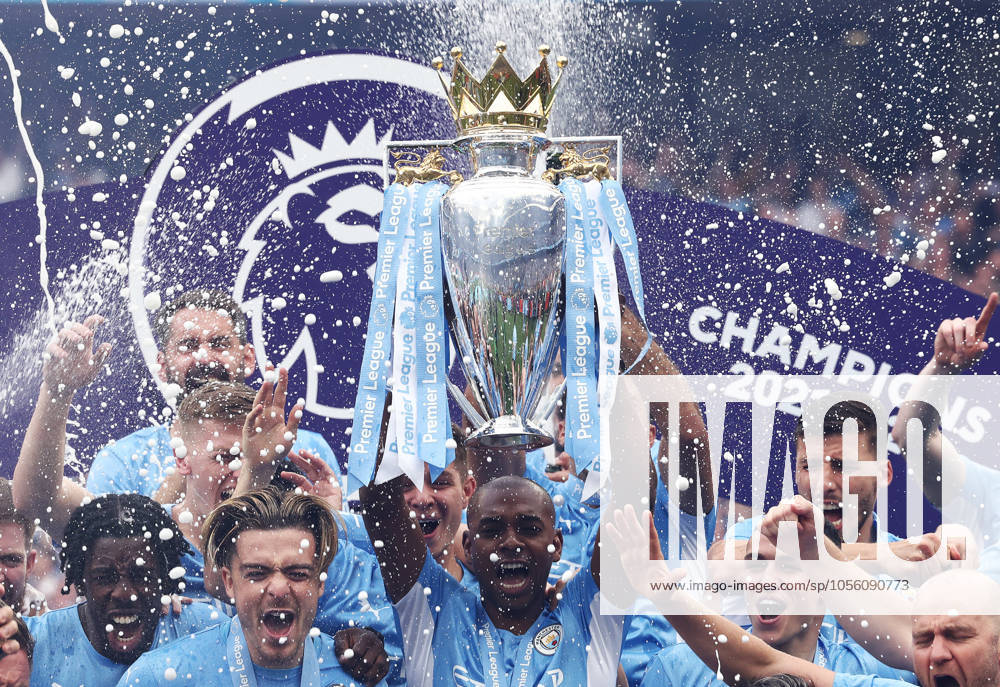 Manchester City v Aston Villa - Premier League - Etihad Stadium May 22, 2022, Manchester, United Kingdom: Manchester, England, 22nd May 2022. Fernandinho of Manchester City lifts the Premier league trophy after the Premier League match at the Etihad Stadium, Manchester. Manchester United Kingdom