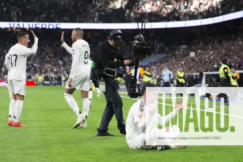 LA LIGA EA Sports - Real Madrid vs Sevilla MADRID, SPAIN - December 22: Federico Valverde of Real Madrid celebrates a goal during the La Liga 2024 25 match between Real Madrid and Sevilla at Santiago Bernabeu Stadium. (Photo by Guillermo Martinez) Madrid Santiago BernabÃ u Stadium Spain