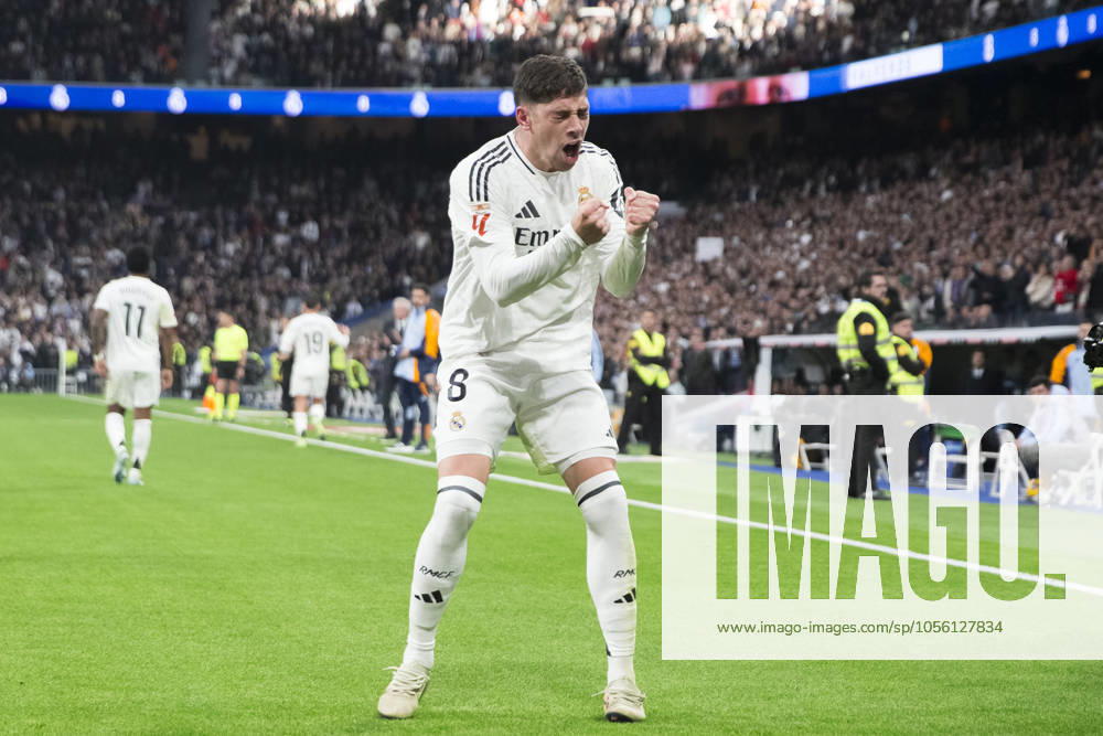 LA LIGA EA Sports - Real Madrid vs Sevilla MADRID, SPAIN - December 22: Federico Valverde of Real Madrid celebrates a goal during the La Liga 2024 25 match between Real Madrid and Sevilla at Santiago Bernabeu Stadium. (Photo by Guillermo Martinez) Madrid Santiago Bernabà u Stadium Spain