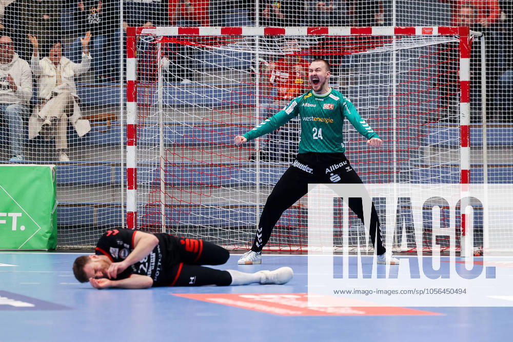 2 Handball Bundesliga, 17 Matchday, TuSEM Essen ASV Hamm Westfalen, Goalkeeper Dennis Wipf TuSEM Essen cheers, Essen Am Hallo NRW Germany xRHR PHOTO DEx