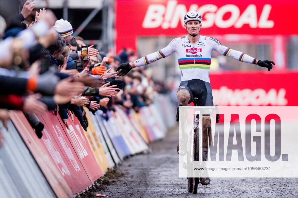 KW52 Dutch Mathieu Van Der Poel celebrates as he crosses the finish line to win the men s elite race of the World Cup cyclocross cycling event in Gavere on Thursday 26 December 2024, stage 7 (out of 12) of the UCI World Cup competition. JASPERxJACOBS x109192717x