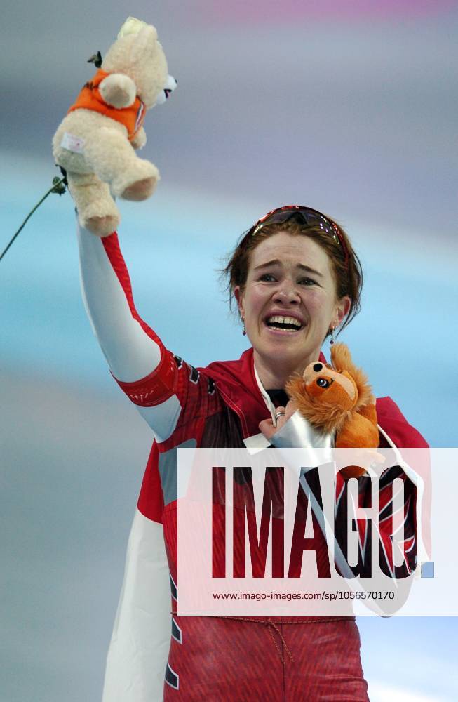 Clara Hughes, of Canada, celebrates her the gold medal run in the Ladies 5000-meter speedskating competition on Saturday, February 25, 2006, at the Oval Lingotto in Turin, Italy during the 2006 Winter Olympics. (Steve Deslich KRT) TURIN ITA