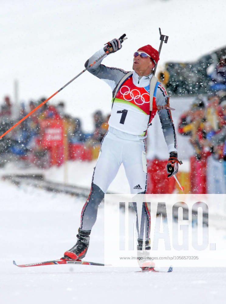 Michael Greis of Germany reacts after winning the gold medal in the men s 15 KM mass start biathlon competition at Cesana San Sicario, Italy Saturday February 25, 2006. (Ron Jenkins Fort Worth Star-Telegram KRT) CESANA SAN SICARIO ITA