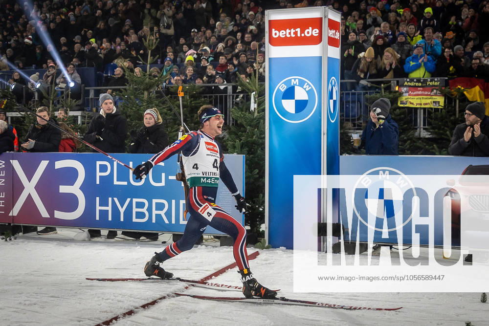 KW52 bett1.de WTC Biathlon auf Schalke, 28.12.2024 Sieger des Massenstarts: Sturla Holm Laegreid (Team Norwegen) bei der World Team Challenge (bett1.de WTC Biathlon auf Schalke) am 28.12.2024 in der Veltins-Arena in Gelsenkirchen (Deutschland).
