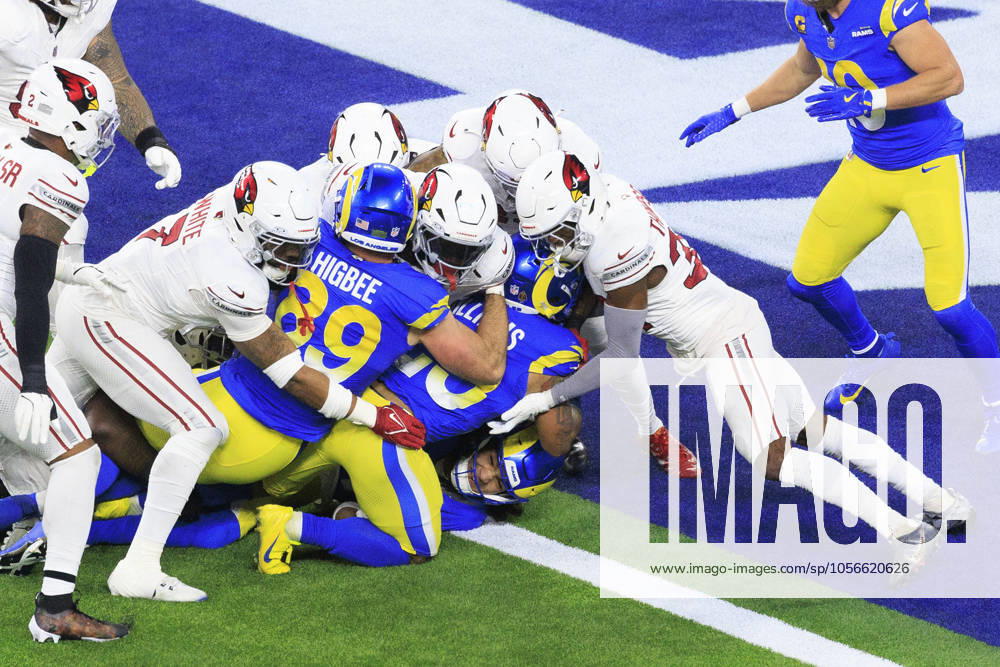 23 Kyren Williams, RB of the Los Angeles Rams scores a touchdown during their regular NFL, American Football Herren, USA season game against the Arizona Cardinals on Saturday December 28, 2024 at SoFi Stadium in Inglewood, California. JAVIER ROJAS PI Inglewood USA - ZUMAp124 20241228_zaa_p124_021