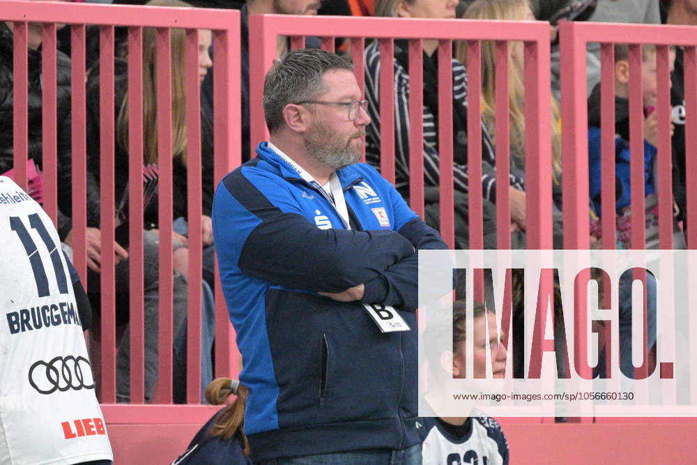 Thomas Zeitz Sport Union Neckarsulm, Coach TusSies Metzingen vs Sport Union Neckarsulm, Handball, HBF, 10 League Matchday, Season 2024 2025, 29 12 2024 TusSies Metzingen vs Sport Union Neckarsulm, Handball, HBF, 10 League Matchday, Season 2024 2025, 29 12 2024 Tuebingen