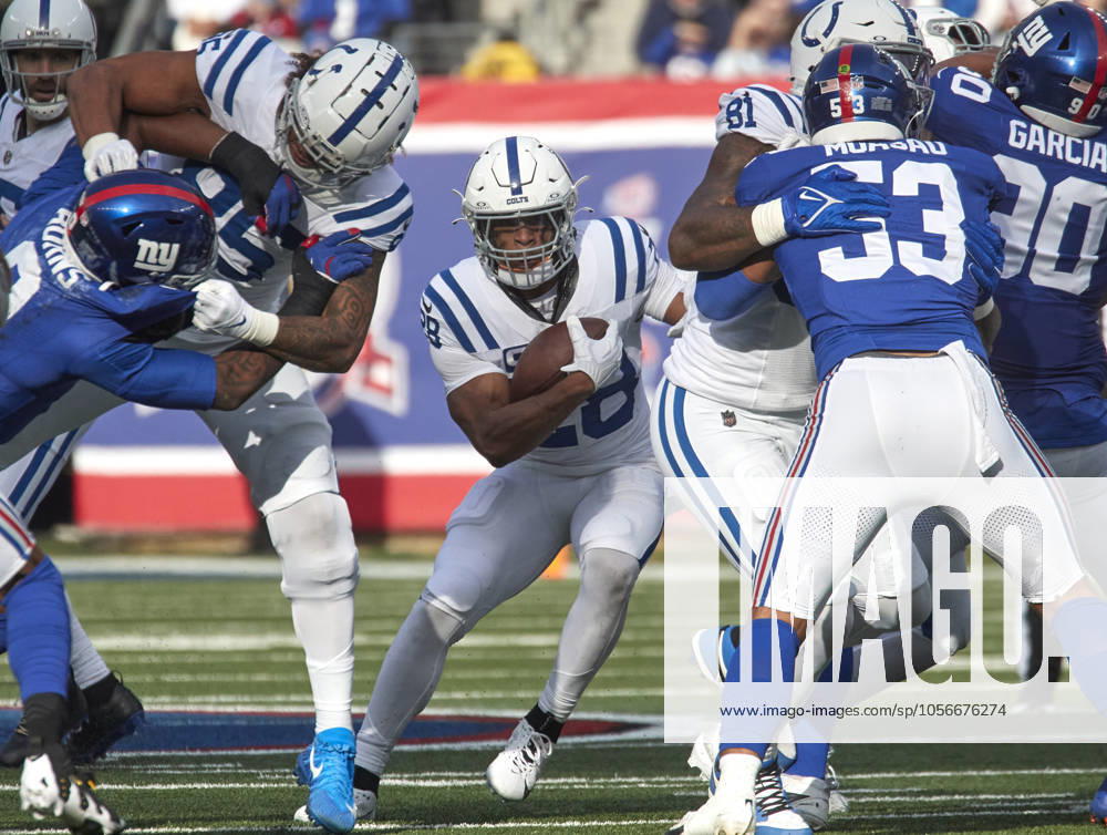 Indianapolis Colts running back Jonathan Taylor (28) looks for running room against then New York Giants during a NFL, American Football Herren, USA game at MetLife Stadium in East Rutherford, New Jersey on Sunday December 29, 2024. CSM. East Rutherford United States - ZUMAc04_ 20241229_zma_c04_089