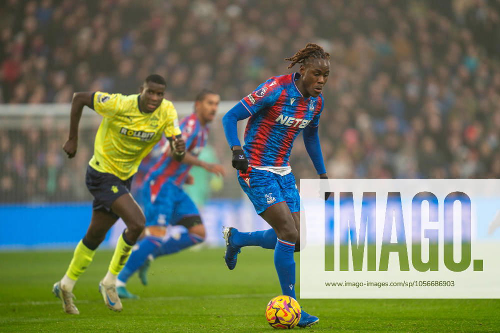 Crystal Palace v Southampton Premier League 29 12 2024. Crystal Palace defender Trevoh Chalobah (27) on the ball during the Premier League match between Crystal Palace and Southampton at Selhurst Park, London, England on 29 December 2024. London Selhurst Park Greater London England Editorial use only DataCo restrictions apply See www.football-dataco.com ,