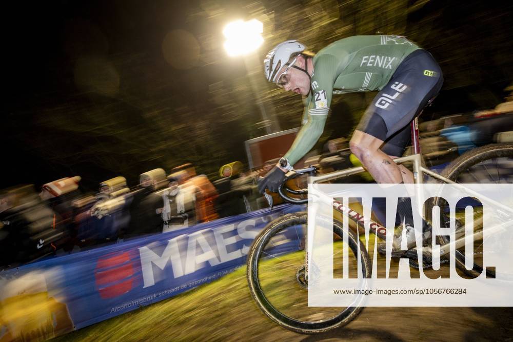 Dutch Ryan Kamp pictured in action during the men elite race of Diegem Cross cyclocross cycling event, Monday 30 December 2024 in Diegem, stage 6 8 in the Superprestige cyclocross cycling competition. DAVIDxPINTENS x109394028x