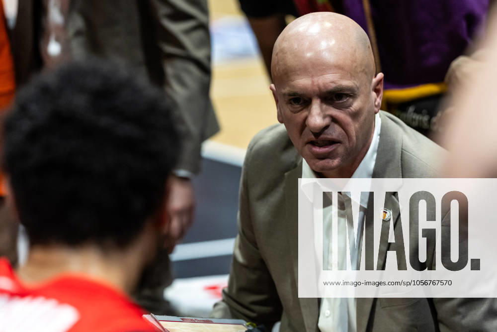 EasyCredit Basketball Bundesliga, BBL, Season 2024 2025, Men 30 12 2024, Niners Chemnitz Syntainics MBC, Rodrigo Pastore Head Coach , Niners Chemnitz Copyright Alexander Trienitz