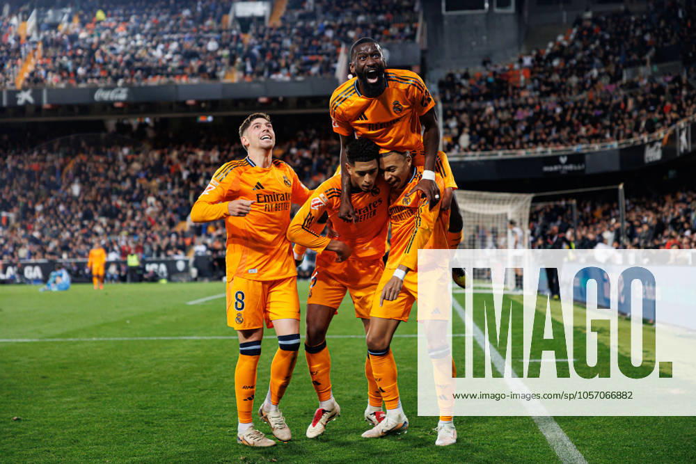 Federico Valverde, Jude Bellingham, Antonio Rudiger, Kylian Mbappe (Real Madrid FC) celebrate after scoring goal during LaLiga EA SPORTS game between teams of Valencia CF and Real Madrid FC at Mestalla Stadium. Final Score : Valencia CF 1 - 2 Real Madrid FC Valencia Spain - ZUMAs197 20250103_aaa_s197_148